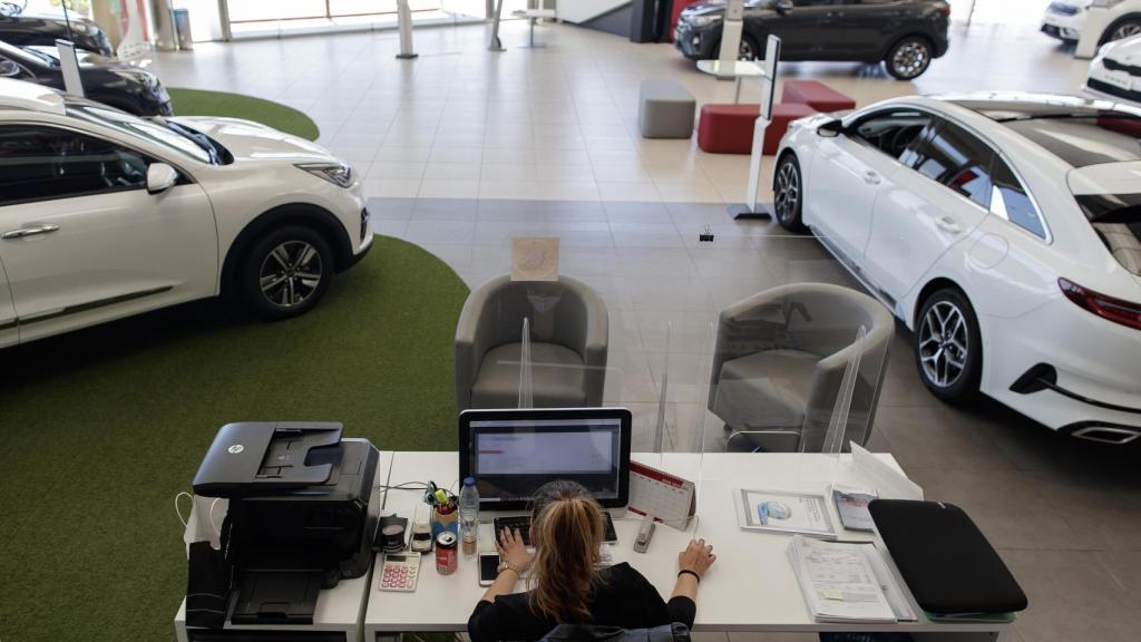 Imagen de un concesionario de coches.