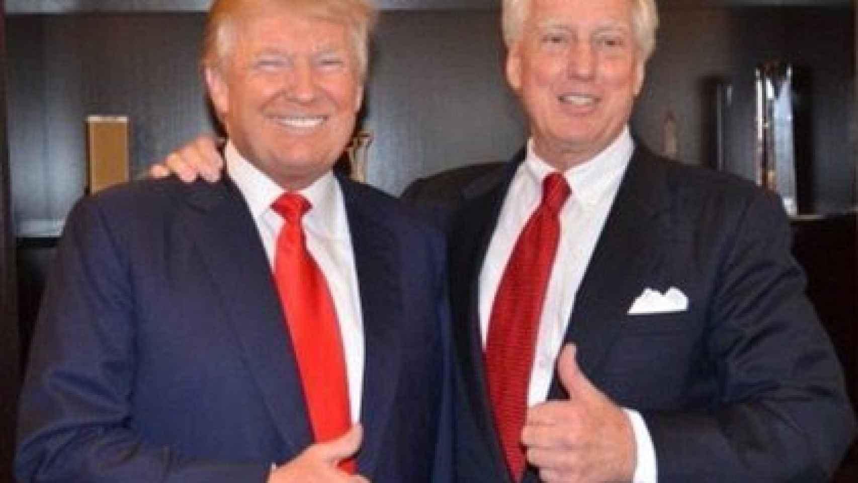 Donald Trump y su hermano Robert.