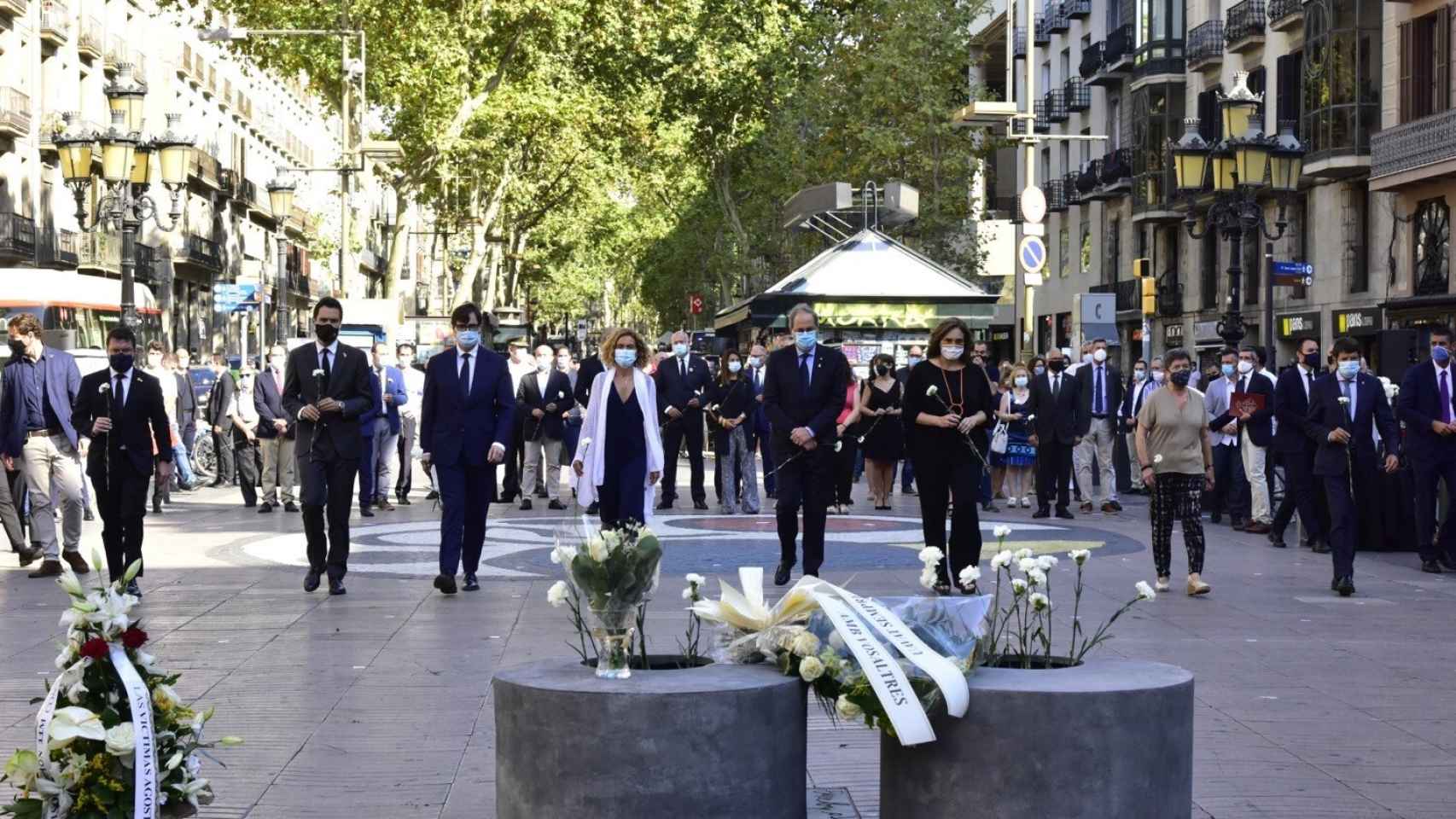El momento de homenaje a las víctimas del atentado de Cataluña.