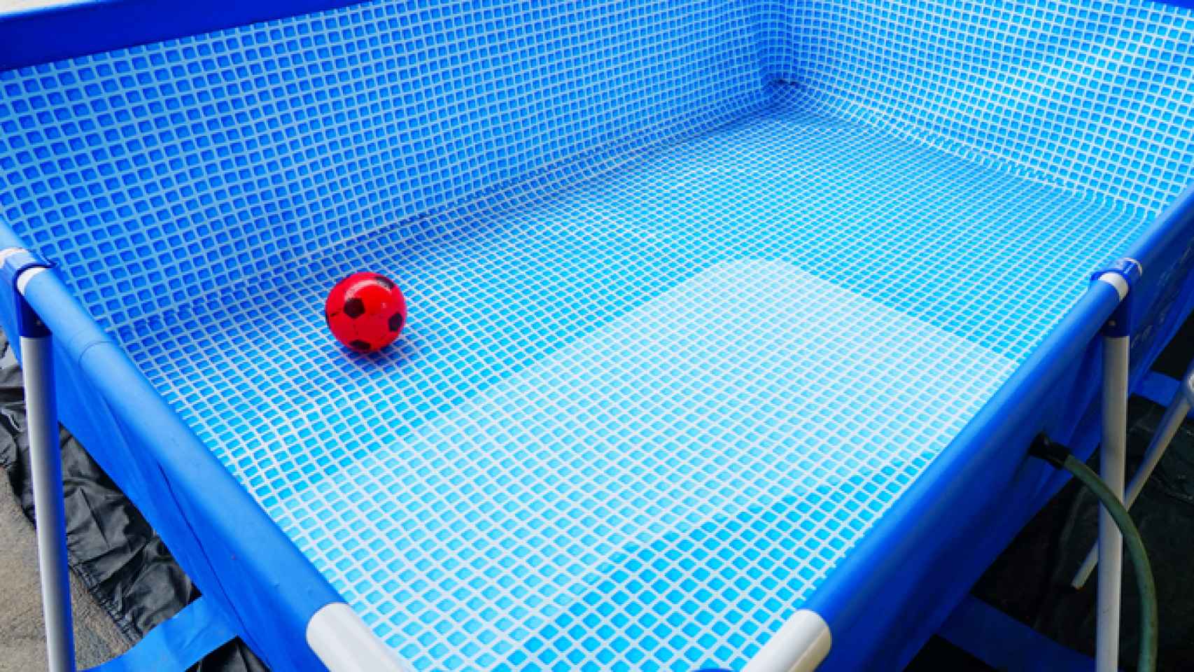Transistor atleta estación de televisión Cómo limpiar una piscina de plástico con remedios caseros