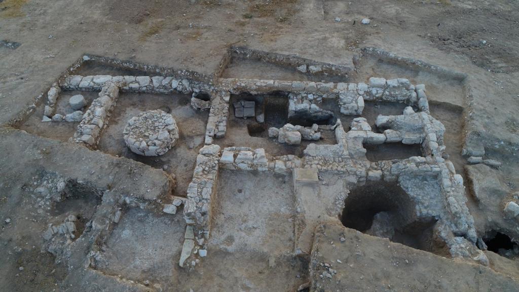 El descubrimiento tuvo lugar en una excavación en la ciudad de Rahat, de población mayormente beduina y ubicada en el Neguev, en el sur de Israel.