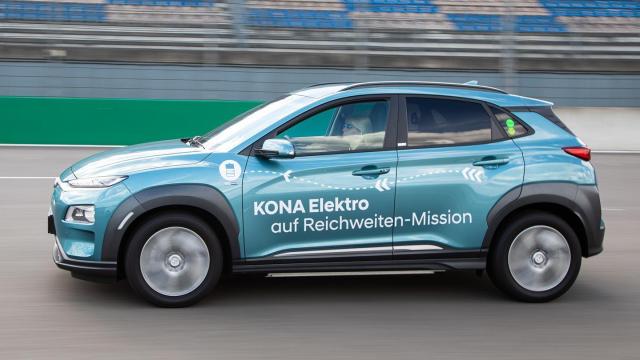Hyundai recorre 1.000 kilómetros con un coche eléctrico sin necesidad de recargarlo