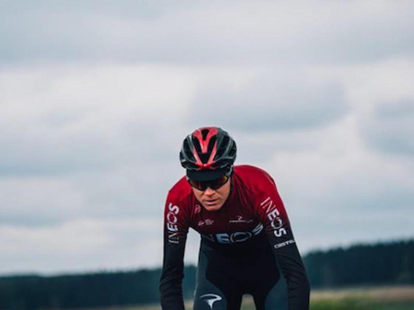 Froome durante un entrenamiento con Ineos