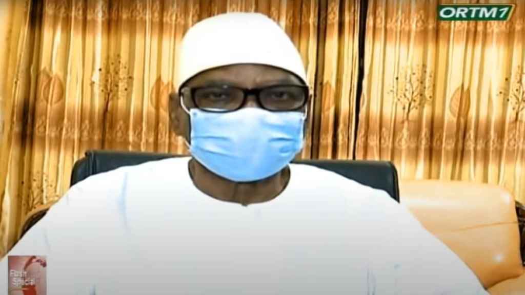 Ibrahim Boubacar Keita en el vídeo en el que anuncia su dimisión.
