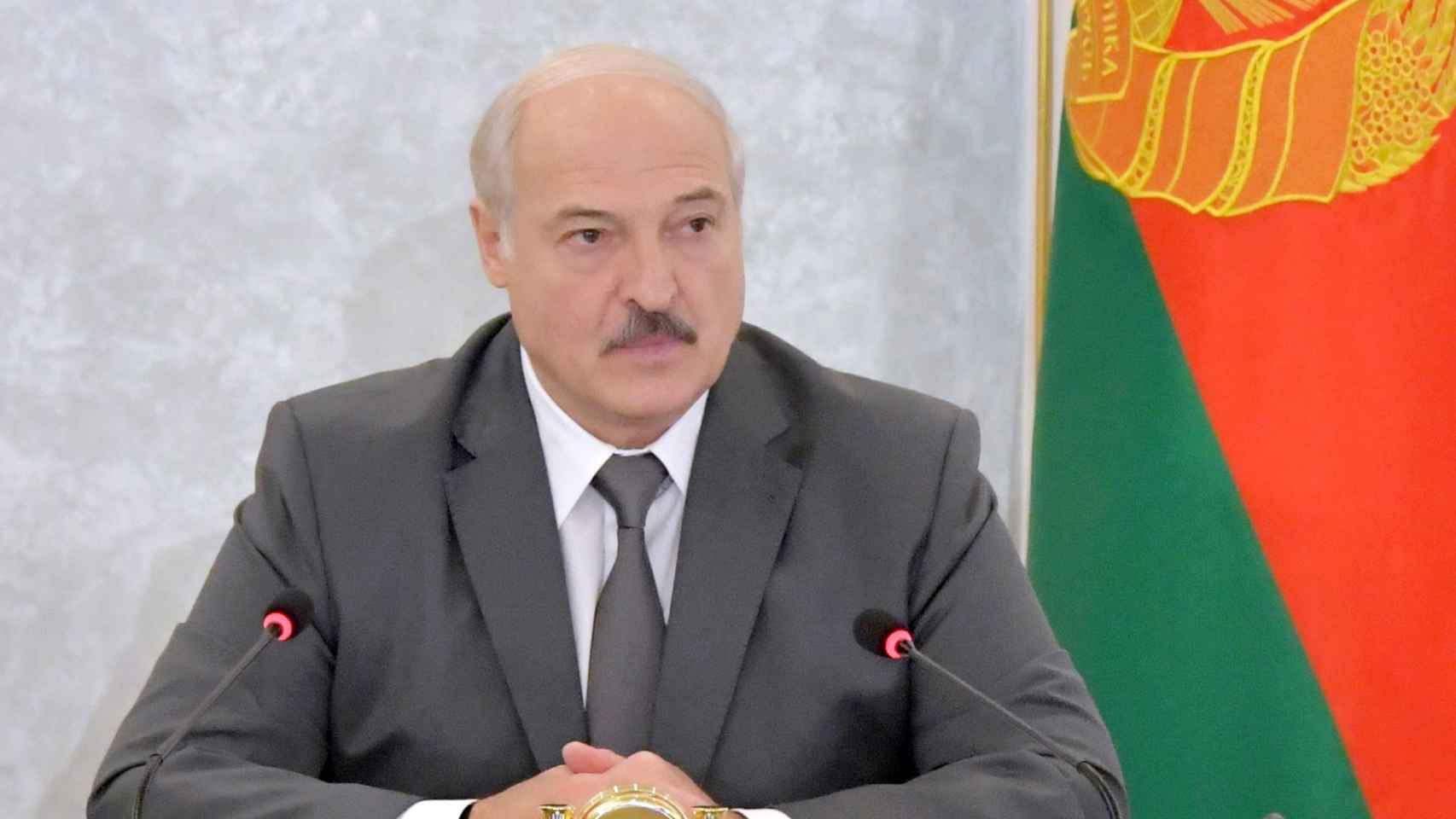 El presidente de Bielorrusia, Alexndr Lukashenko, durante la reunión de su Consejo de Seguridad en Minsk.