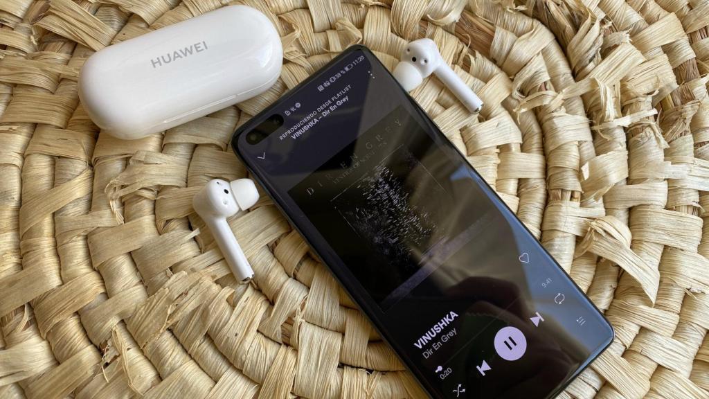 Huawei FreeBuds 3i con el Huawei P40 Pro