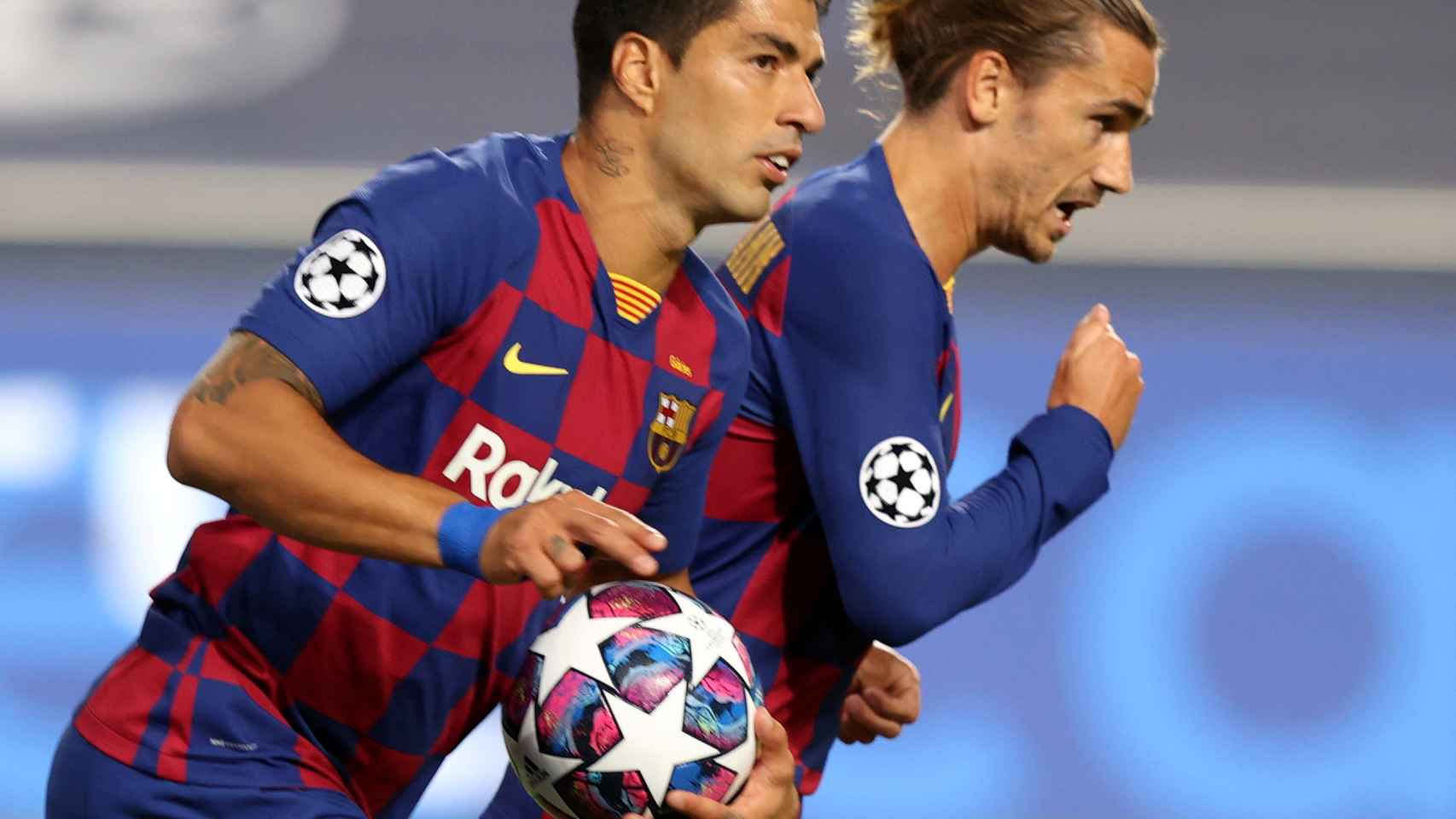 Luis Suárez celebra su gol con el FC Barcelona