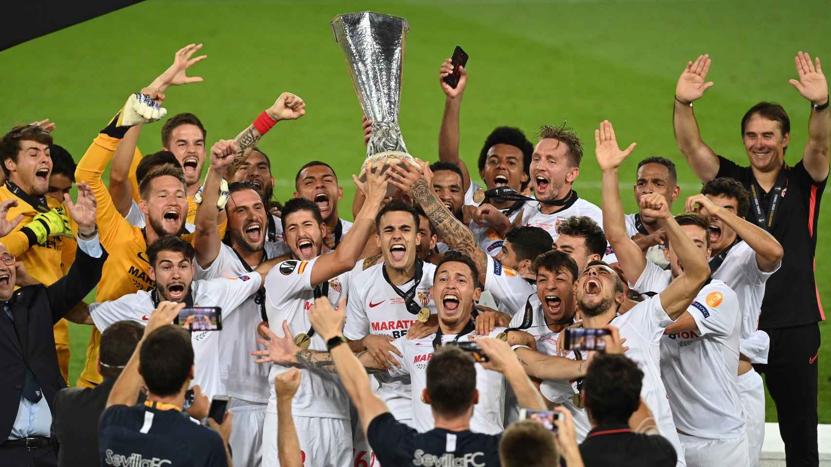 El Sevilla celebra el título de Europa League