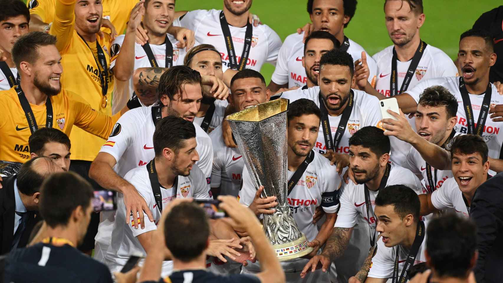 El Sevilla celebra el título de Europa League