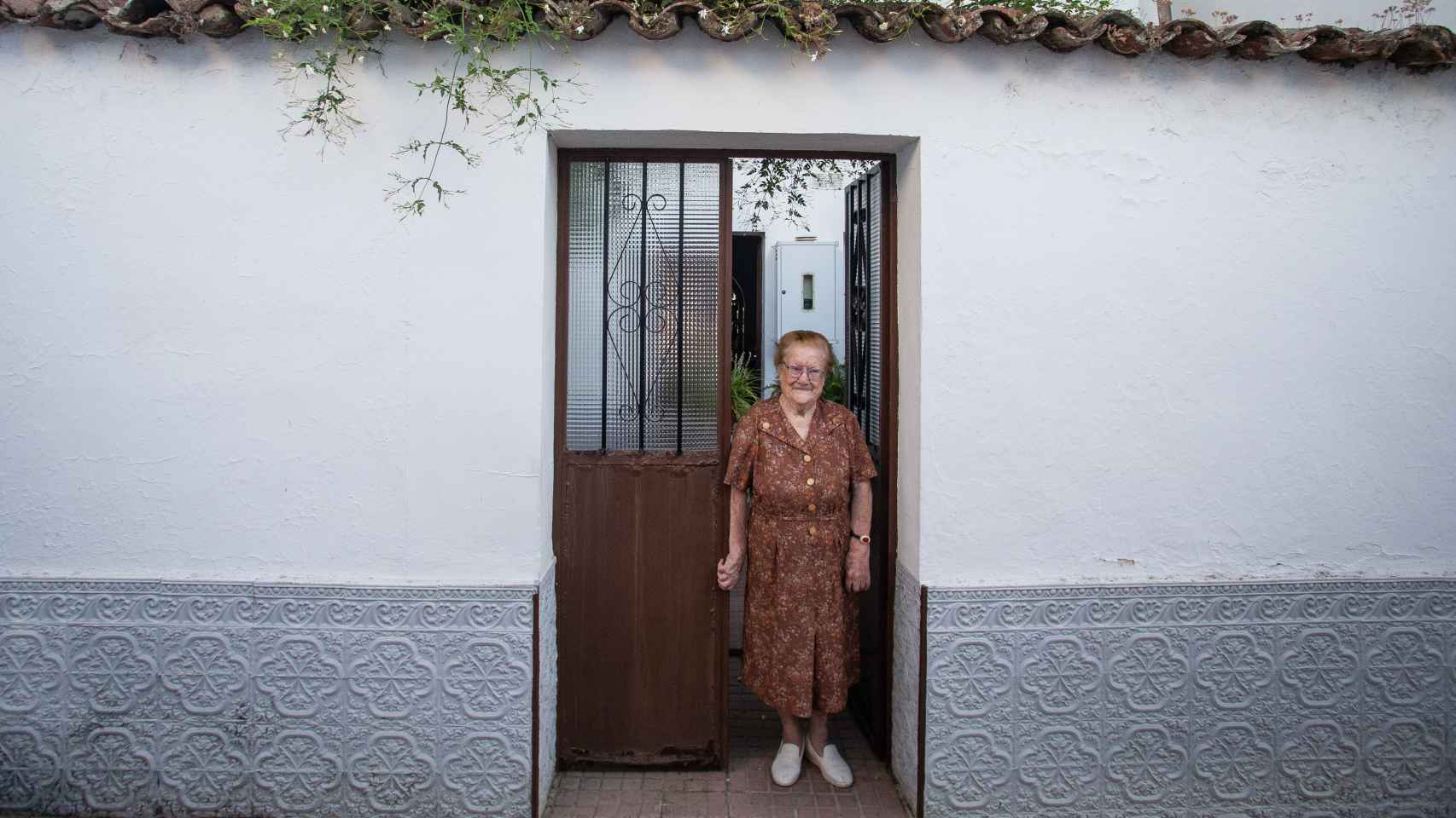 Carmen Sierra Sevilla, de 90 años, es la vecina más longeva de Puerto Moral (Huelva).