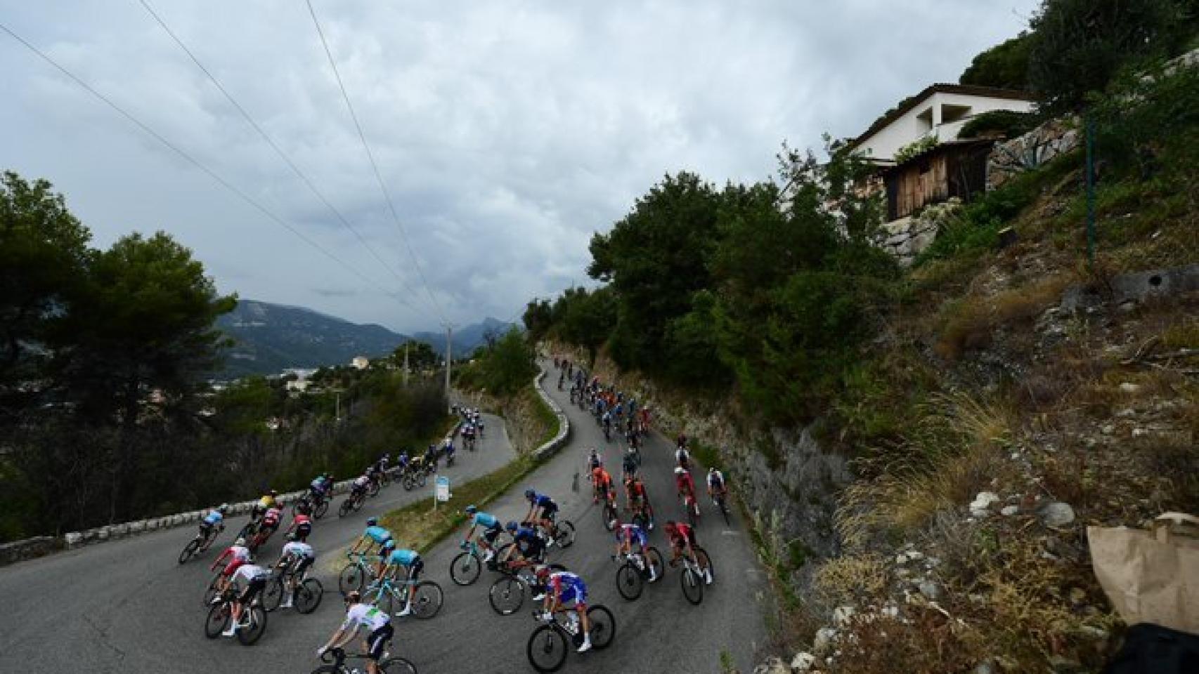 Pelotón del Tour de Francia en la etapa 1