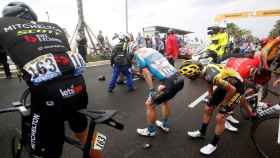 Ciclistas afectados por las caídas en la etapa 1 del Tour de Francia
