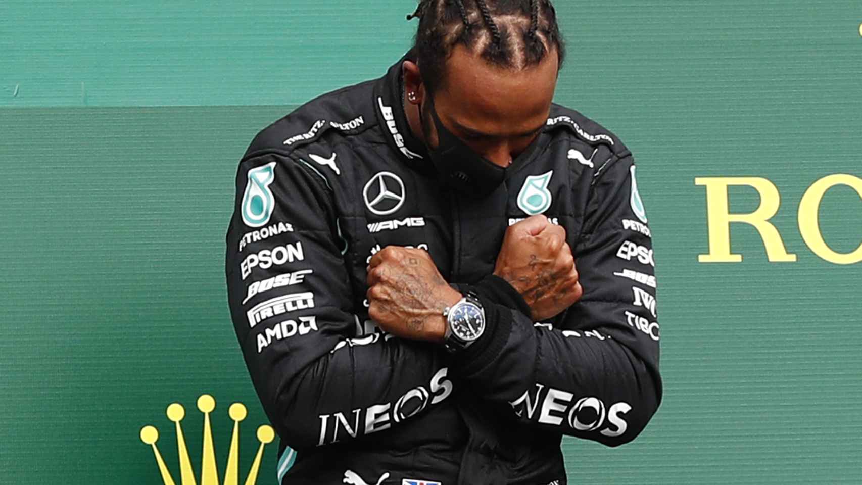 Lewis Hamilton homenajea al actor de 'Black Panther' tras su muerte después de ganar en Spa