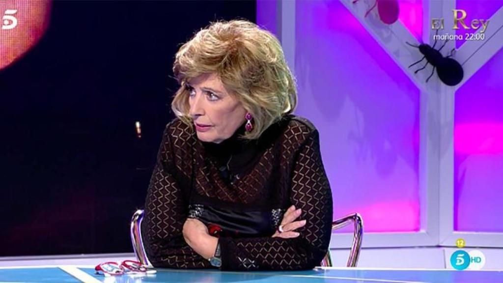 María Teresa Campos durante la emisión de 'Hormigas Blancas' en Telecinco.