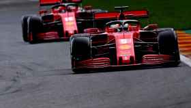 Vettel y Leclerc pelean por la posición en el GP de Bélgica
