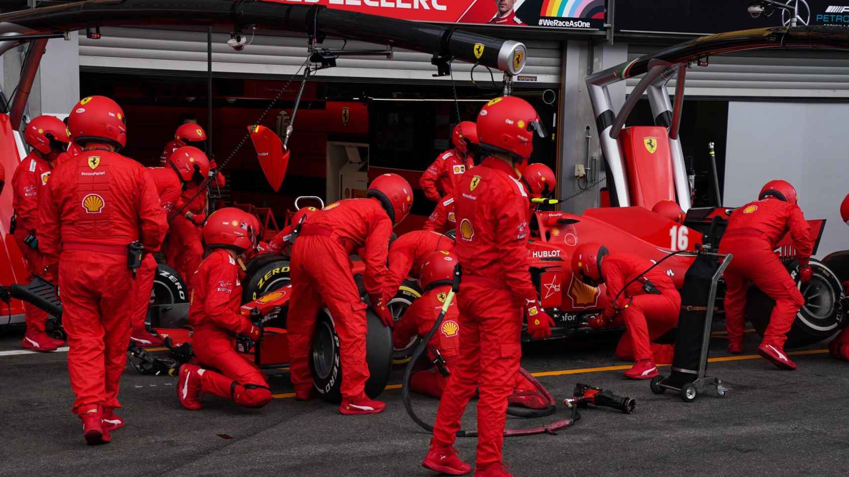Pit stop del equipo Ferrari en SPA