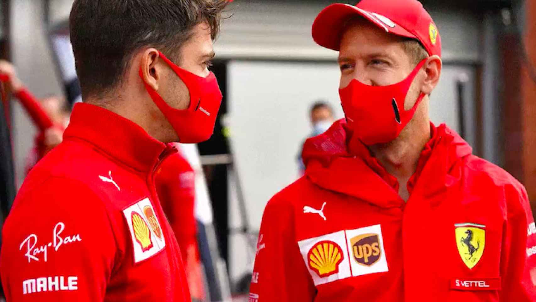 Leclerc y Vettel charlan amigablemente