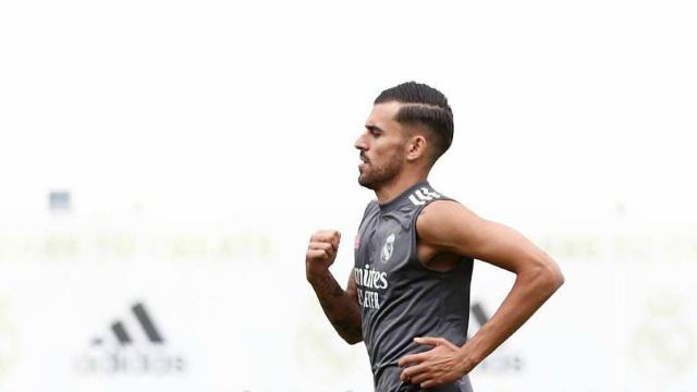 Dani Ceballos se entrena con el Real Madrid