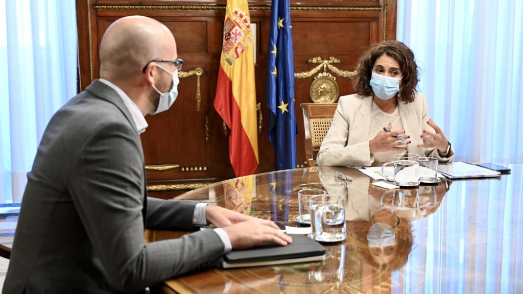 The Minister of Finance, María Jesús Montero, and the Secretary of State for Social Rights, Nacho Álvarez.