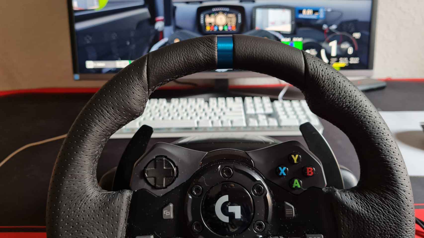 Probamos el volante más PRO de Logitech para videojuegos de
