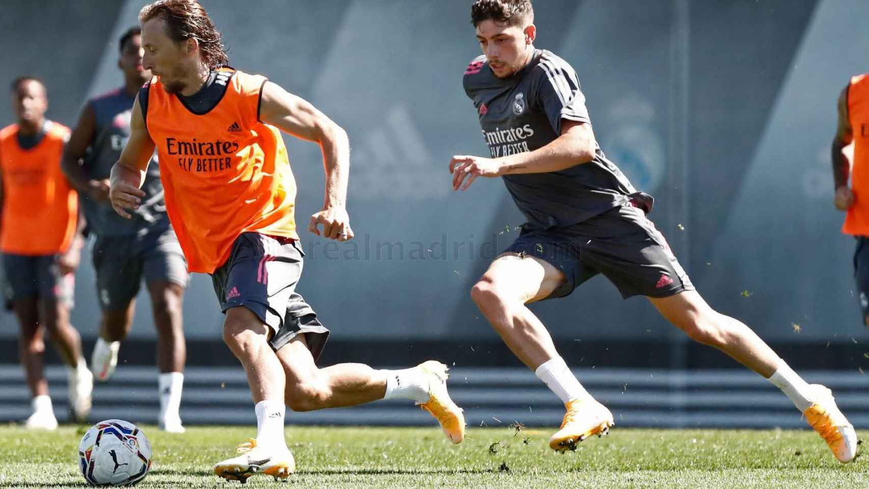Modric y Fede Valverde en el entrenamiento