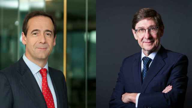 El consejero delegado de CaixaBank, Gonzalo Gortázar y el presidente de Bankia, José Ignacio Goirigolzarri.