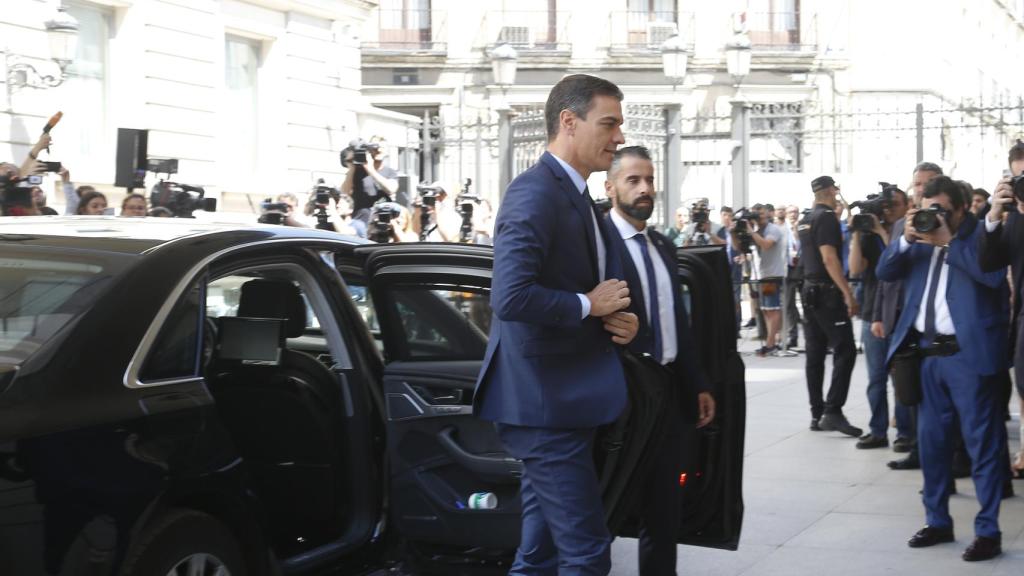 El Audi A8 que utiliza Pedro Sánchez fue adquirido en 2017 por Mariano Rajoy.