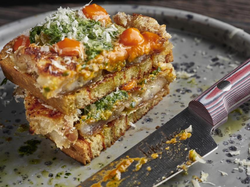 Lampredotto de manitas crujientes y salsa verde
