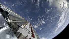Satélites de Starlink listos para ser desplegados en el espacio