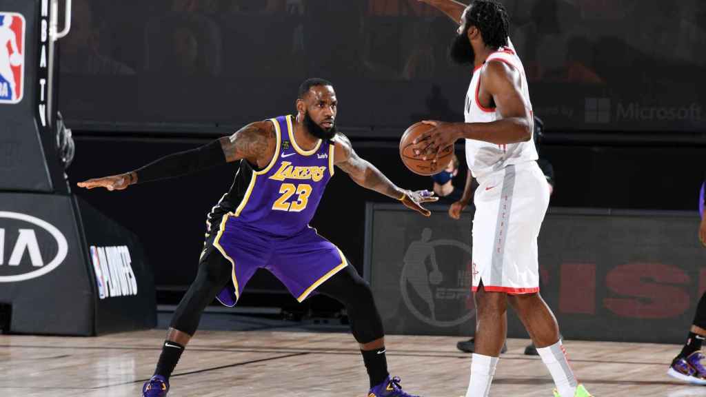 Los Rockets superan a los Lakers de LeBron y los Heat dejan al borde del abismo a Antetokounmpo