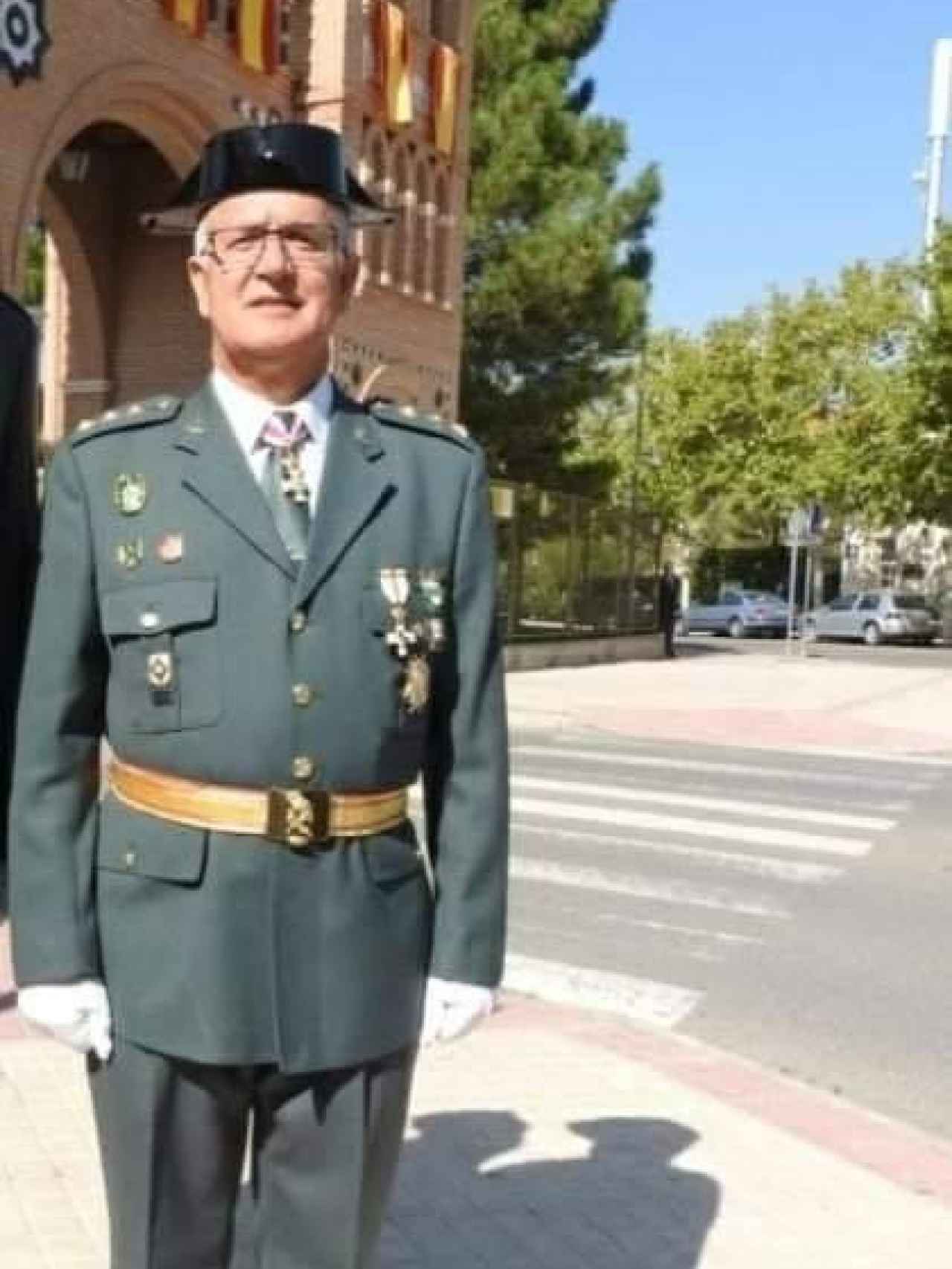 El coronel Ismael Bellés con su uniforme de la Guardia Civil.