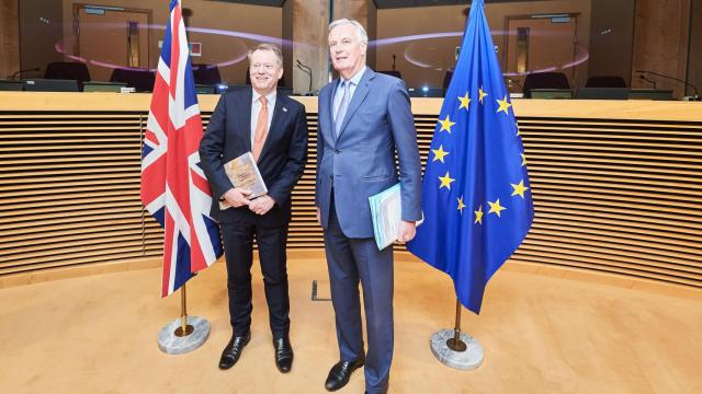 Los negociadores del 'brexit', David Frost y  Michel Barnier