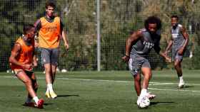 Marcelo y Lucas Vázquez durante un entrenamiento del Real Madrid