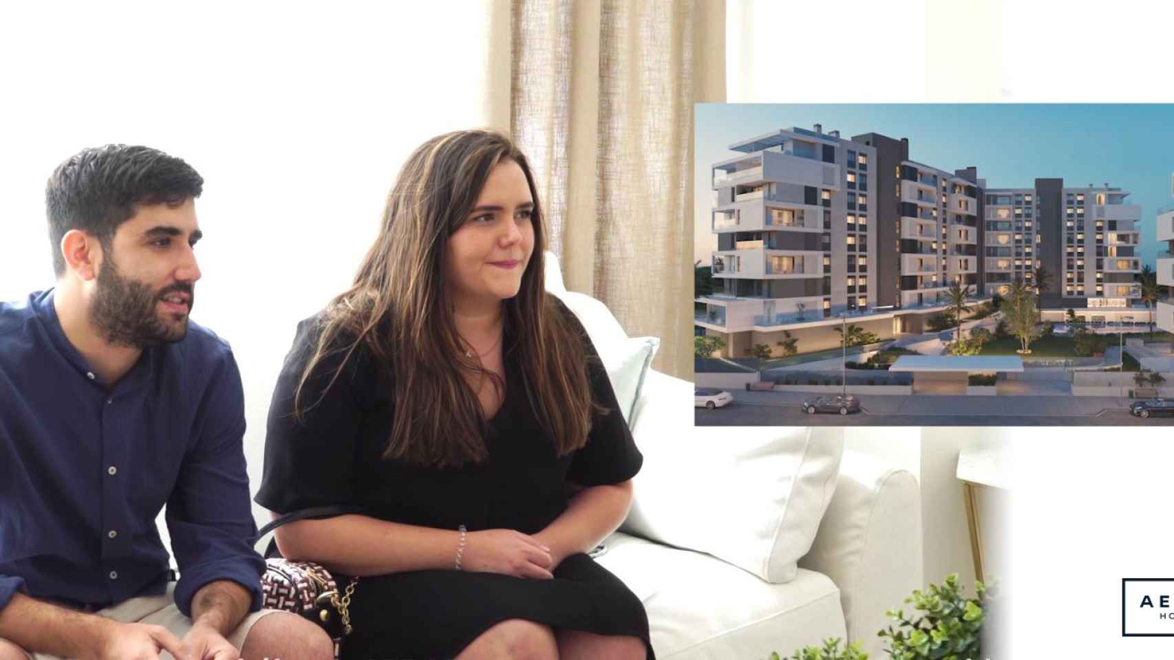 Laura y Jorge, los clientes 4.000 de AEDAS Homes, compraron su vivienda en la promoción Irala en julio.