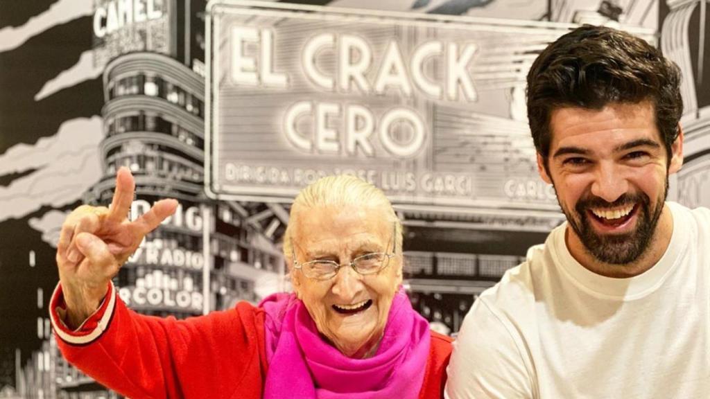 Miguel Ángel Muñoz, junto a su 'Tata', Luisa Cantero.