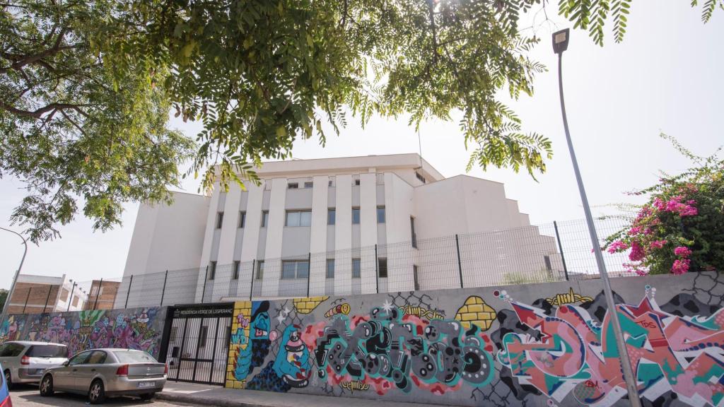 La residencia Verge de l' Esperança, ubicada en el barrio de Son Gotleu, de Palma, uno de los lugares confinados.