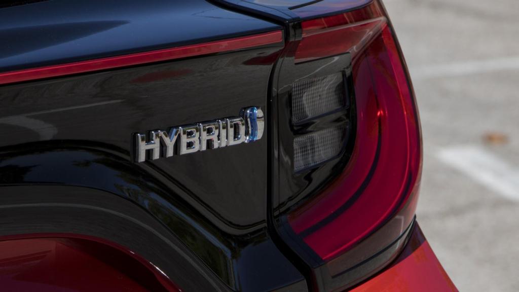 El Toyota Aygo es un coche híbrido.