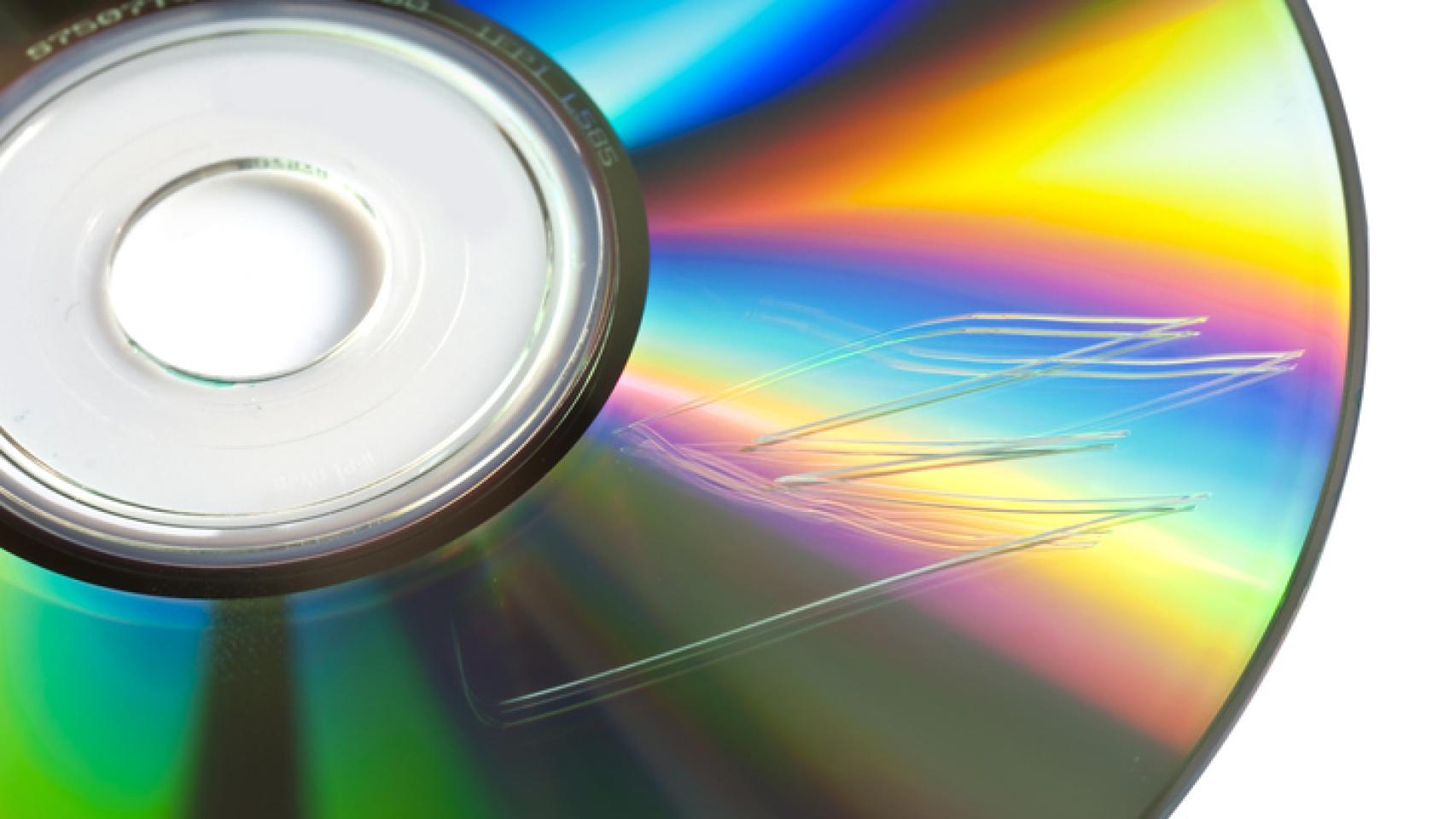Cómo reparar un CD rayado con métodos caseros