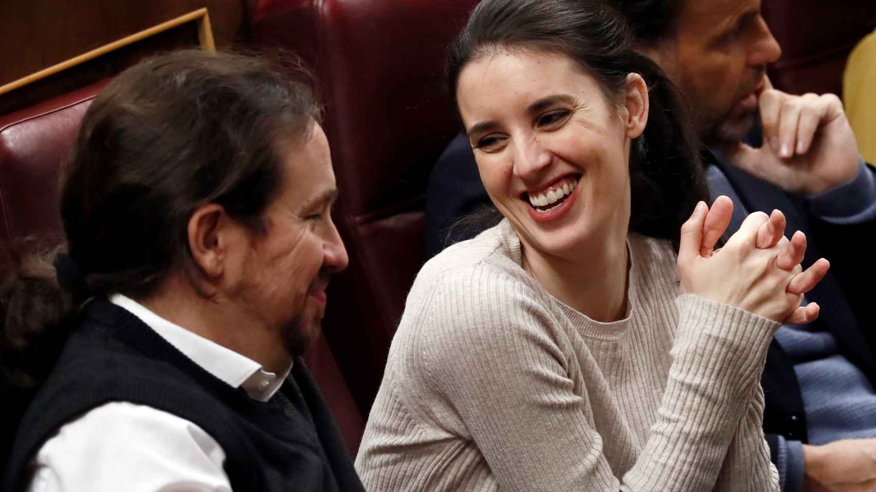 os dirigentes de Unidas Podemos Pablo Iglesias e Irene Montero, en el Congreso.