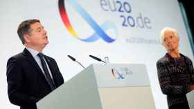 El presidente del Eurogrupo, Paschal Donohoe, y la presidenta del BCE, Christine Lagarde, este viernes en Berlín