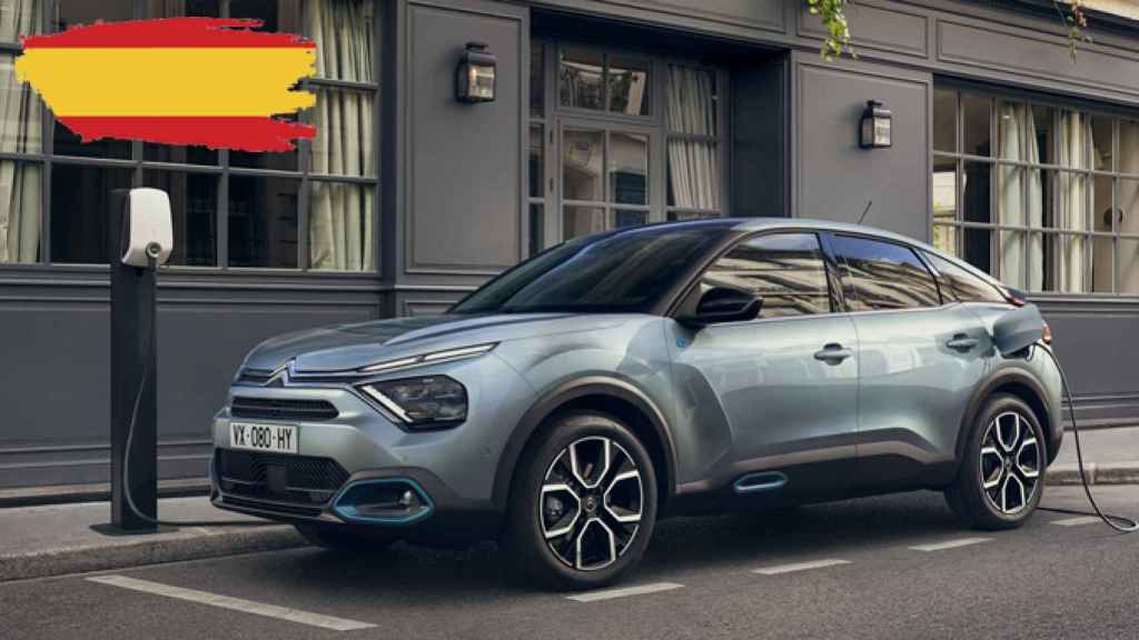 El nuevo Citroën ë-C4 es un coche eléctrico que se fabrica en España.