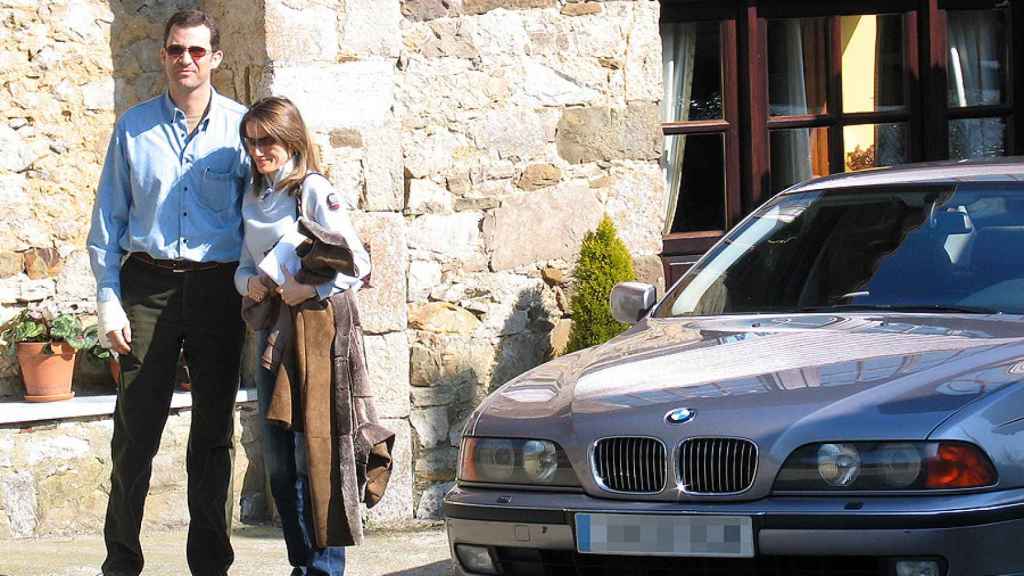 Viaje en 2005 a Asturias con un BMW para ver a la familia de Letizia.