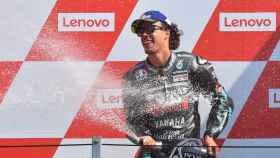 Franco Morbidelli celebra su victoria en el Gran Premio de San Marino, en el circuito de Misano.