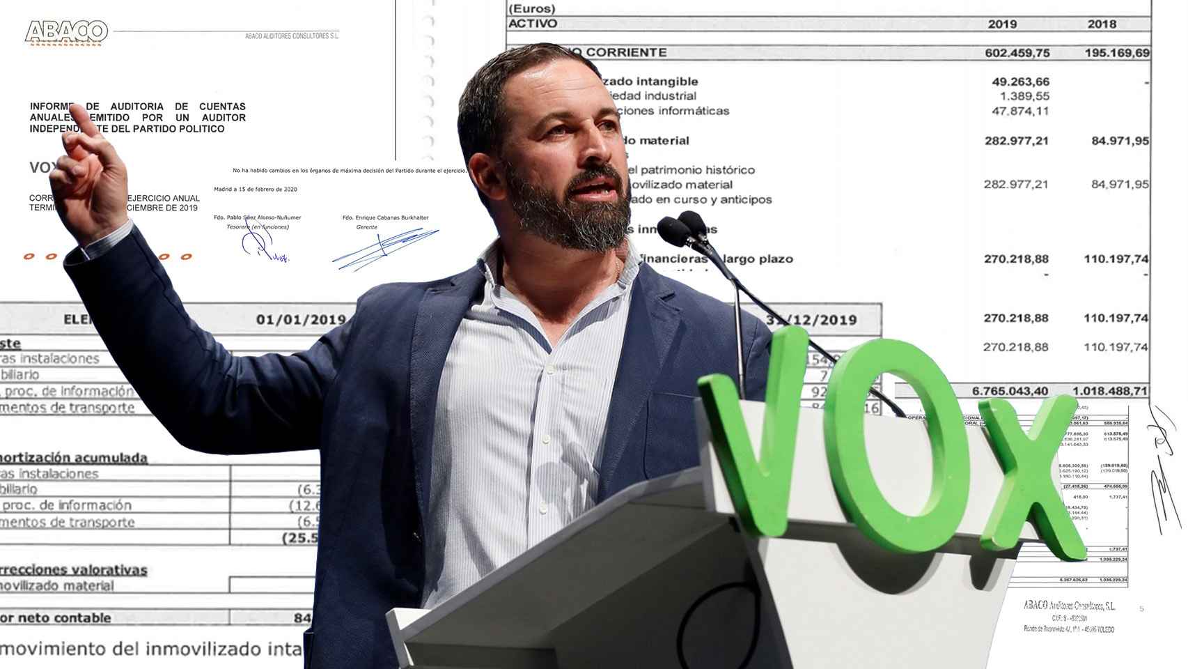 El líder de Vox, Santiago Abascal, durante el último congreso de Vistalegre, en marzo. De fondo, las cuentas de Vox.
