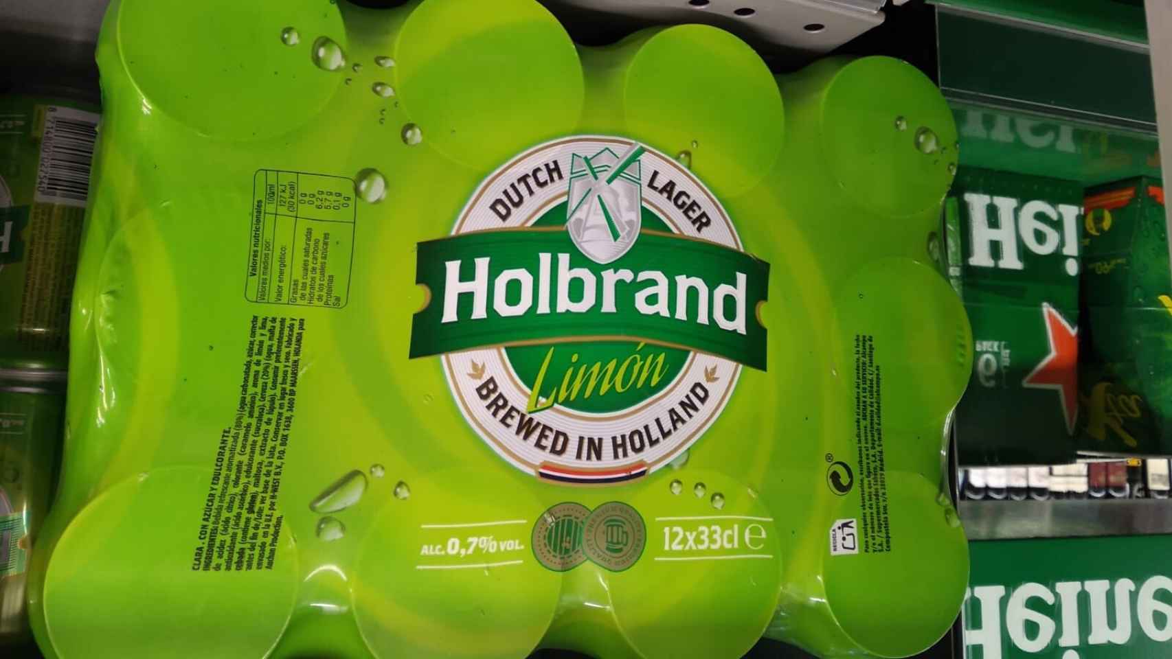 Un pack de 12 de la cerveza Holdbrand Limón, las Radler de marca blanca más económicas del mercado.