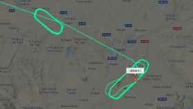 La trayectoria en círculos que está realizando el avión sobre Toledo. Imagen de Flightradar24.com