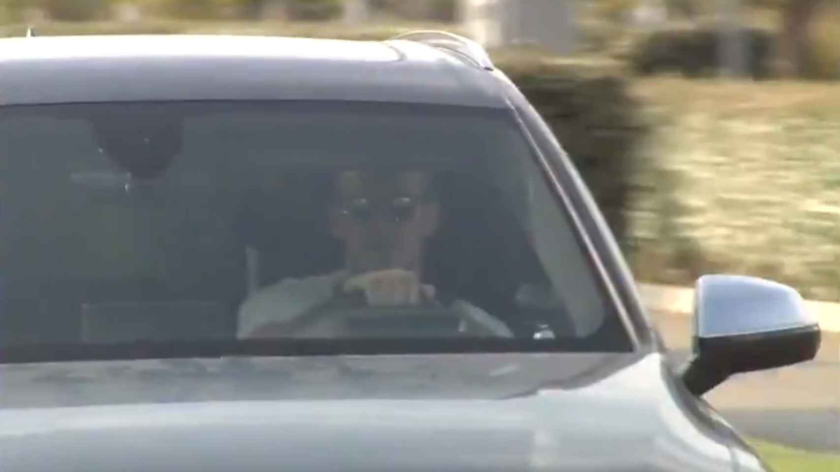 Gareth Bale, saliendo de Valdebebas con su coche en su último día en el Real Madrid