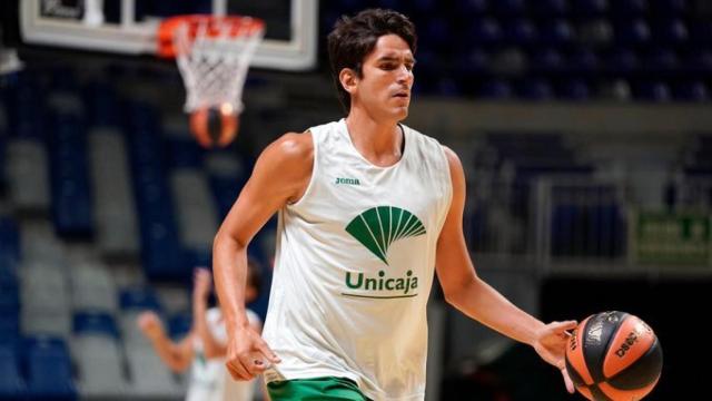 Carlos Suárez entrenando con el Unicaja