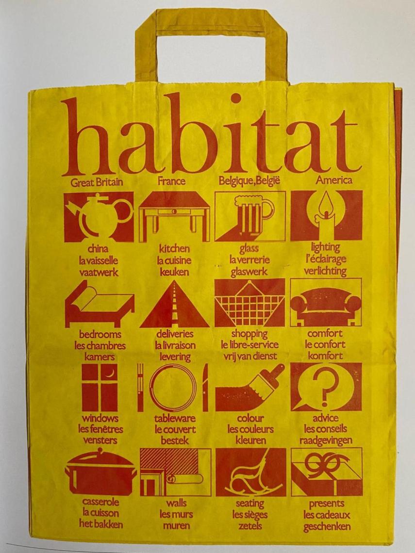 Conran, editaba hasta las bolsas de papel de sus tiendas.