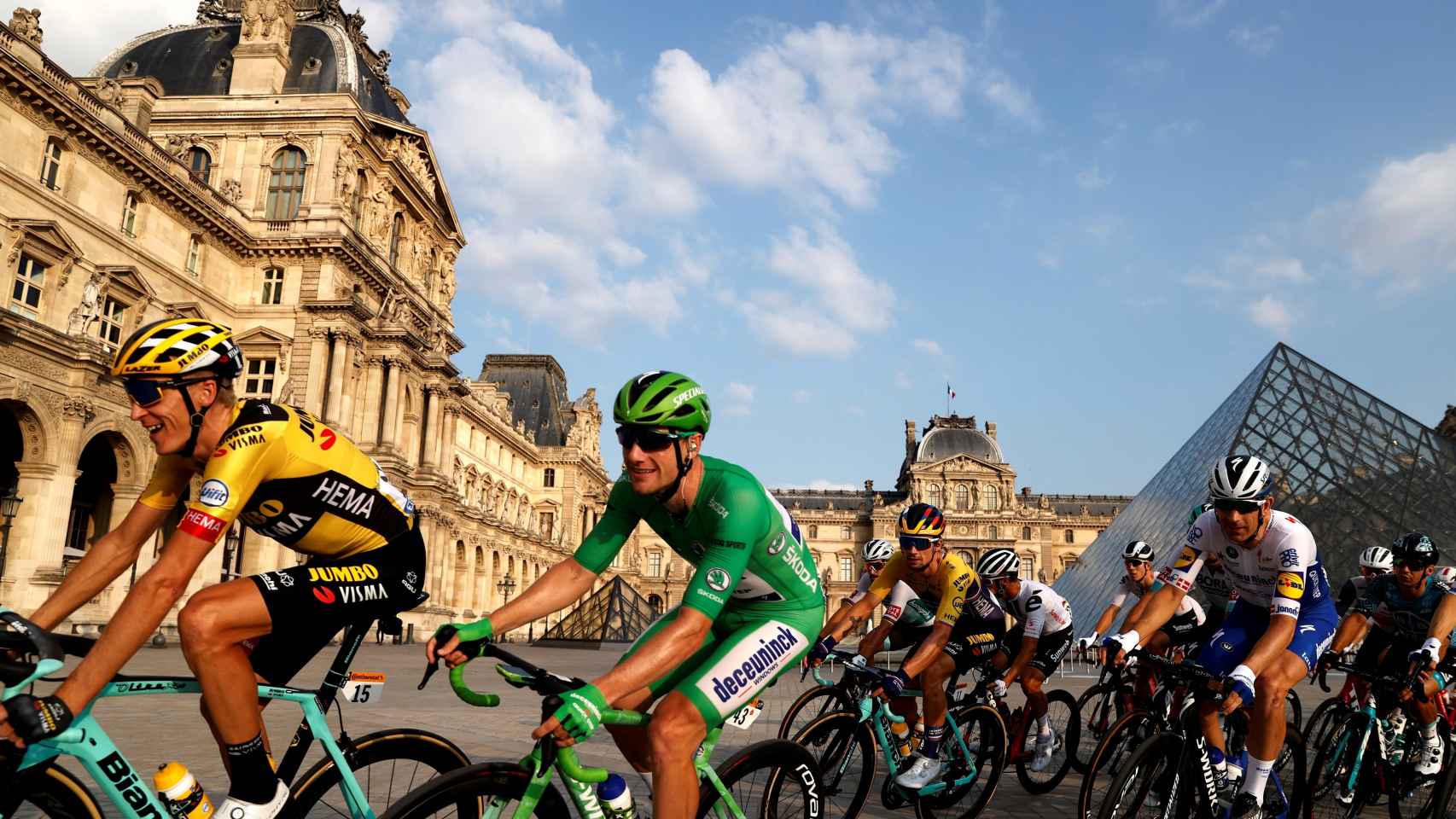 Sam se lleva el sprint de París y certifica el maillot verde